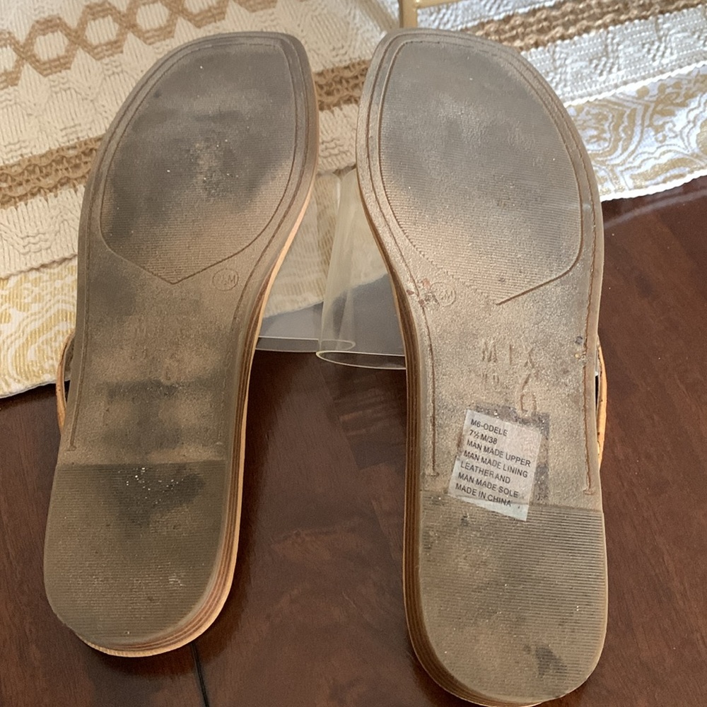 Sandals - Picture 7 of 8